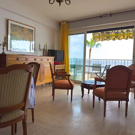 דירה 70m2 Panoramic Sea View And Spacious Terrace ז'ואן-לה-פינס